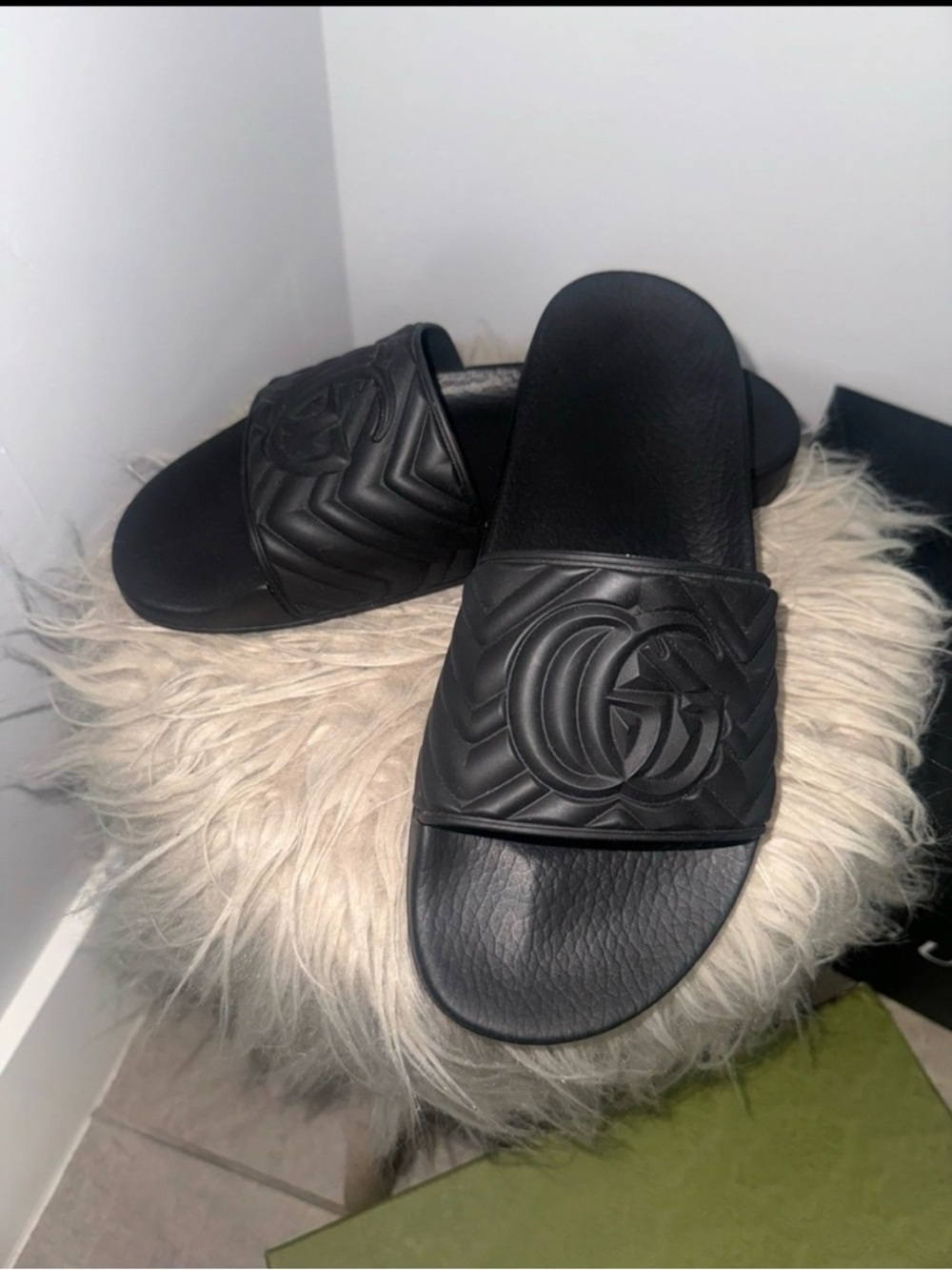 Men’s size 7 Gucci Slides, New with box